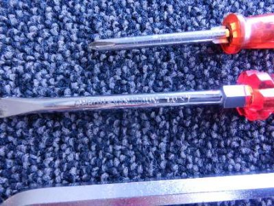 bluemax tools -7 red screw drivers.JPG
