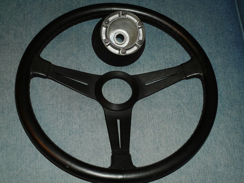 BMW+wheel+hub+0011236216197.jpg