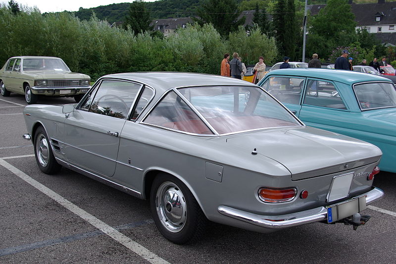 800px-Fiat_2300S_Coupe_BW_2.JPG